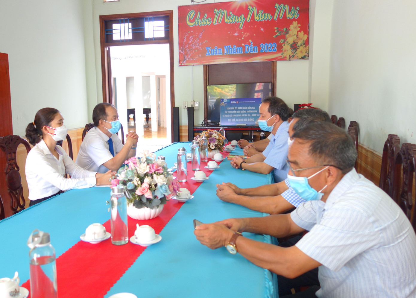 Gặp gỡ các cán bộ Trung tâm điều dưỡng thương binh Long Hải