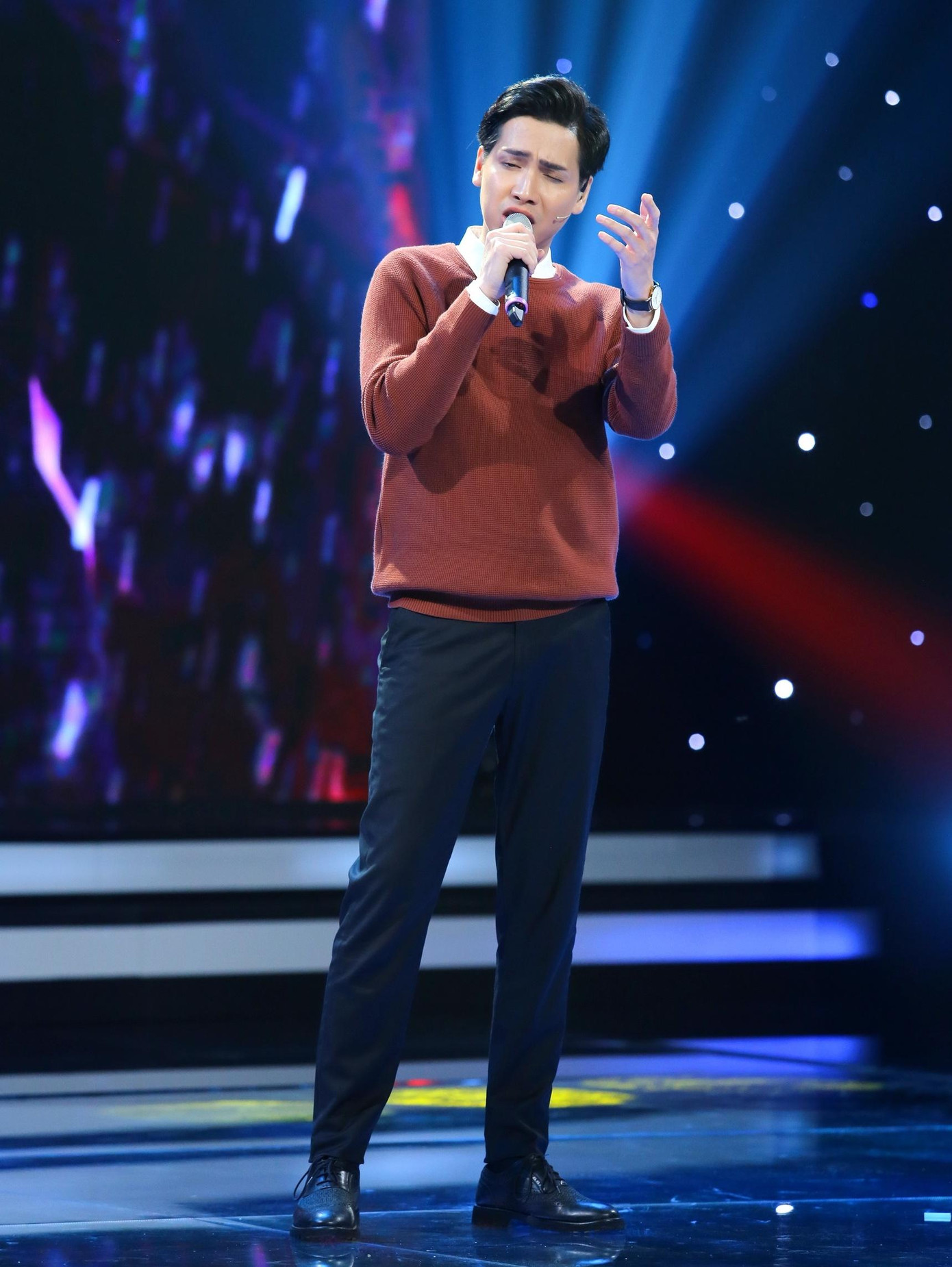 Giảng viên- ca sỹ Nguyễn Tấn Đạt