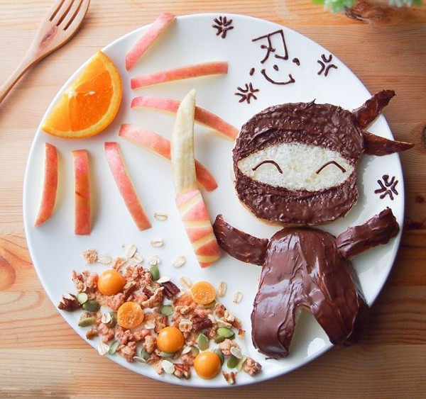 Cuộc chiến thực phẩm: Nutella Ninja đang giương thanh kiếm bằng táo dưới mặt trời bằng cam