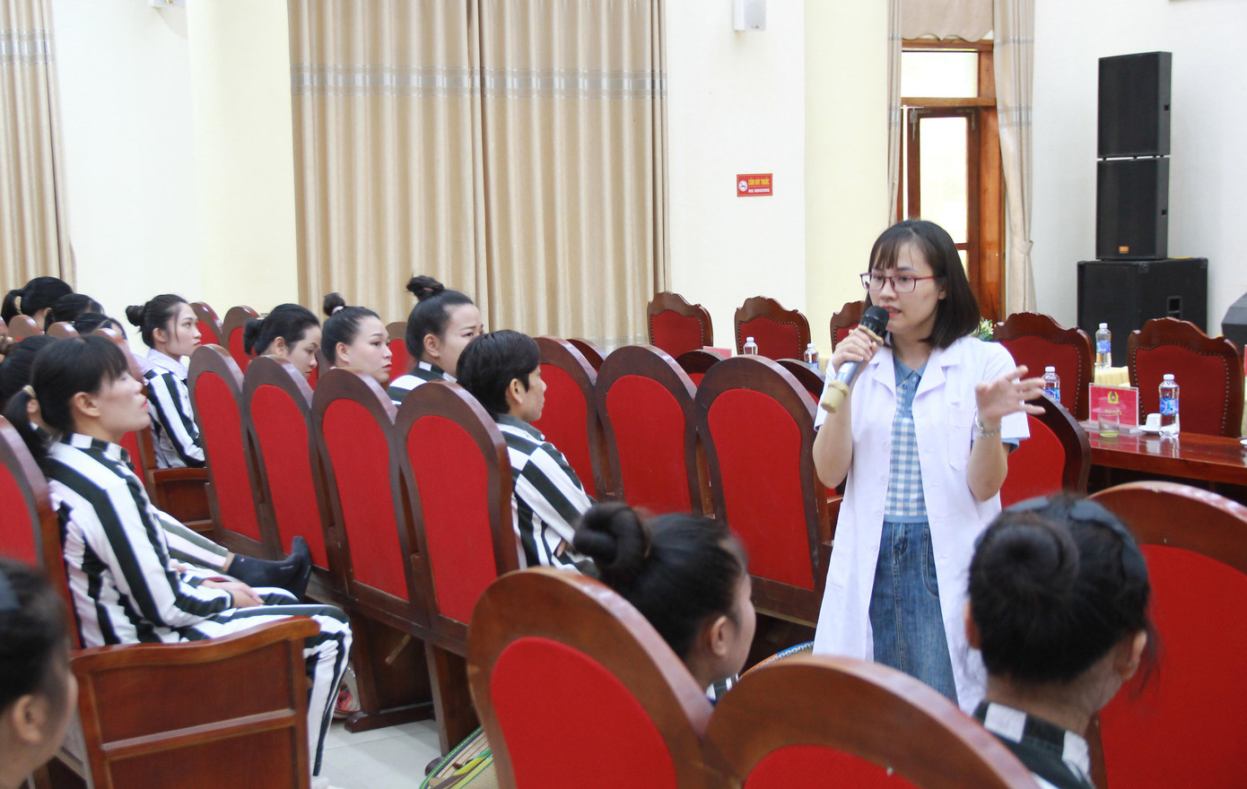 Phạm nhân được tư vấn kỹ năng sống, định hướng nghề nghiệp trong tương lai...