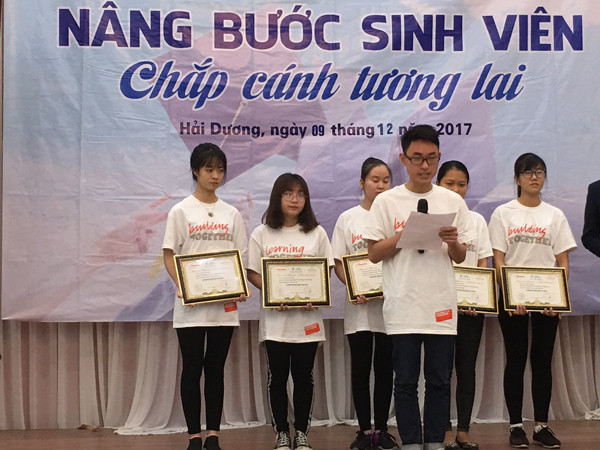 Thêm 6 sinh viên nhận học bổng trị giá 60 triệu đồng ảnh 1