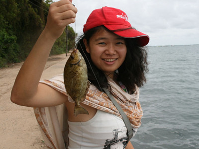 Huyền Chip câu cá ở Lamu- Kenya