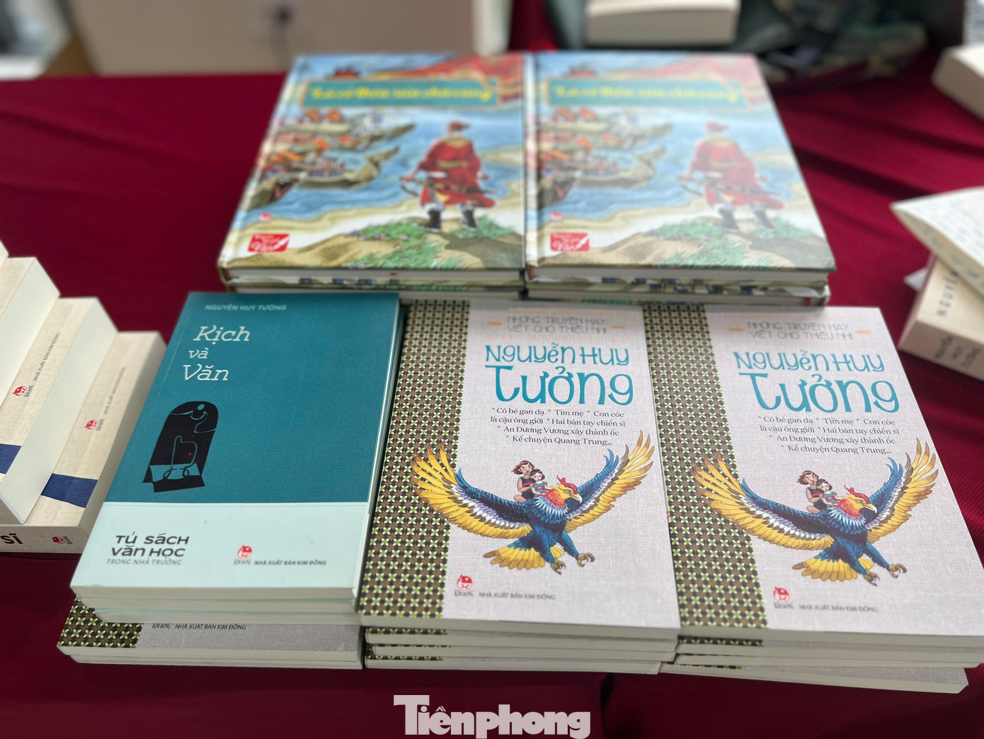 Ông để lại nhiều tác phẩm truyện, tiểu thuyết và kịch nổi tiếng.