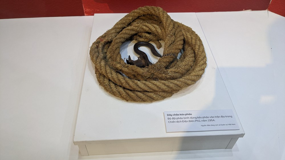 Sợi dây chão được bộ đội pháo binh dùng kéo pháo vào trận địa trong Chiến dịch Điện Biên Phủ năm 1954.