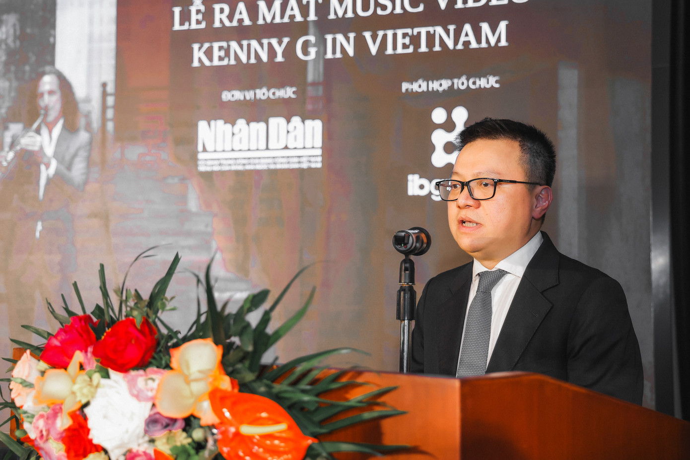 Ông Lê Quốc Minh bày tỏ niềm hạnh phúc khi được chia sẻ món quà sau nhiều tháng chờ đợi.