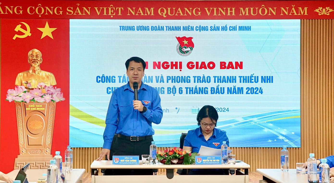 Anh Ngô Văn Cương và chị Nguyễn Thị Thu Vân chủ trì hội nghị. Anh Ngô Văn Cương và chị Nguyễn Thị Thu Vân chủ trì hội nghị.