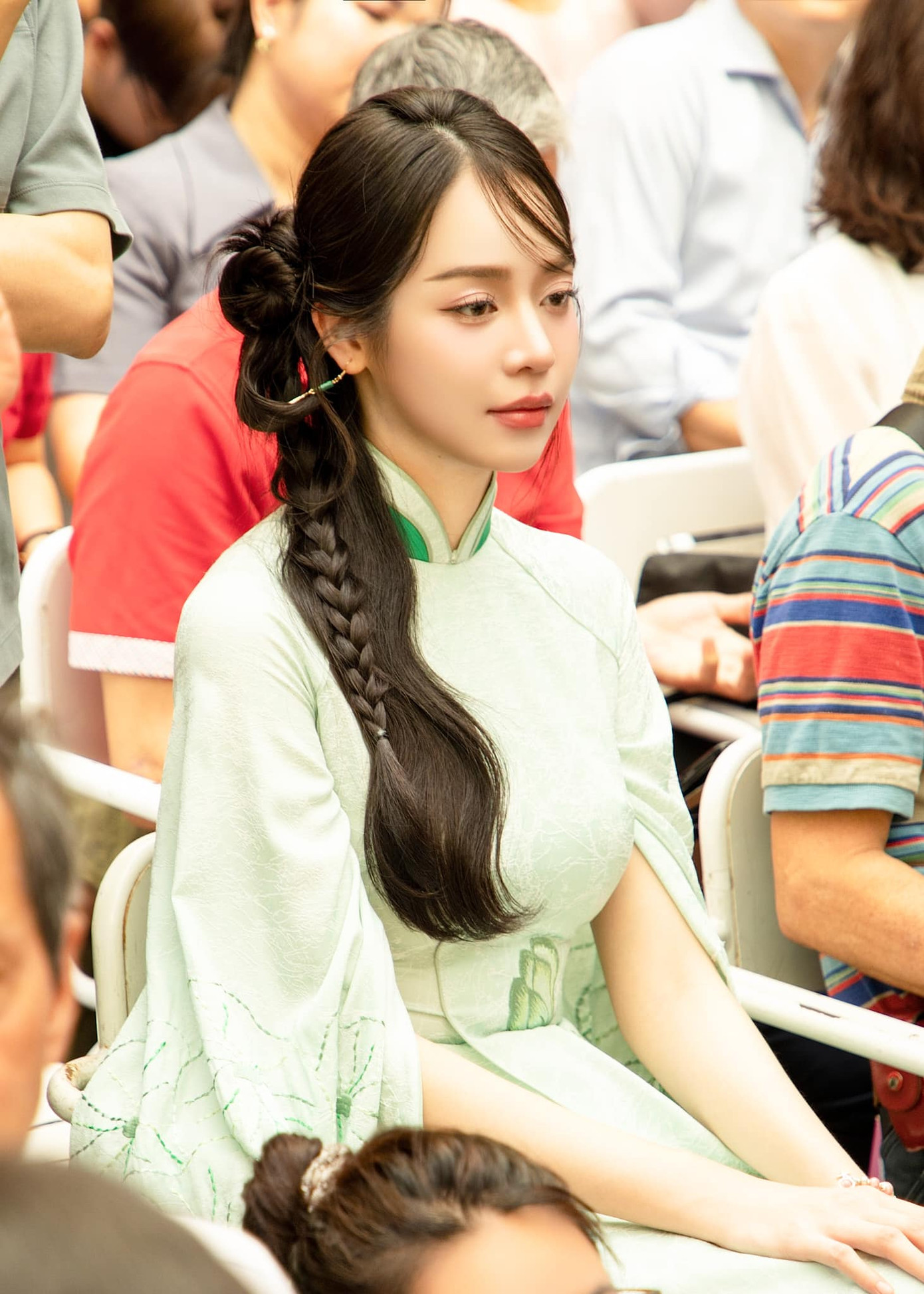 Thanh Thủy xúc động với những câu chuyện về Làng Nủ.