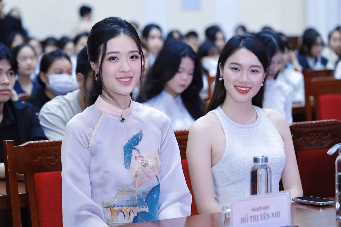Hồ Thị Yến Nhi và Phạm Thị Phương Trinh tại tuyển sinh Hoa hậu Việt Nam 2024. Hồ Thị Yến Nhi và Phạm Thị Phương Trinh tại tuyển sinh Hoa hậu Việt Nam 2024.