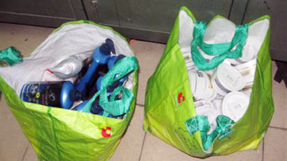 Tang vật 1 vụ trộm tại siêu thị BigC. Tang vật 1 vụ trộm tại siêu thị BigC