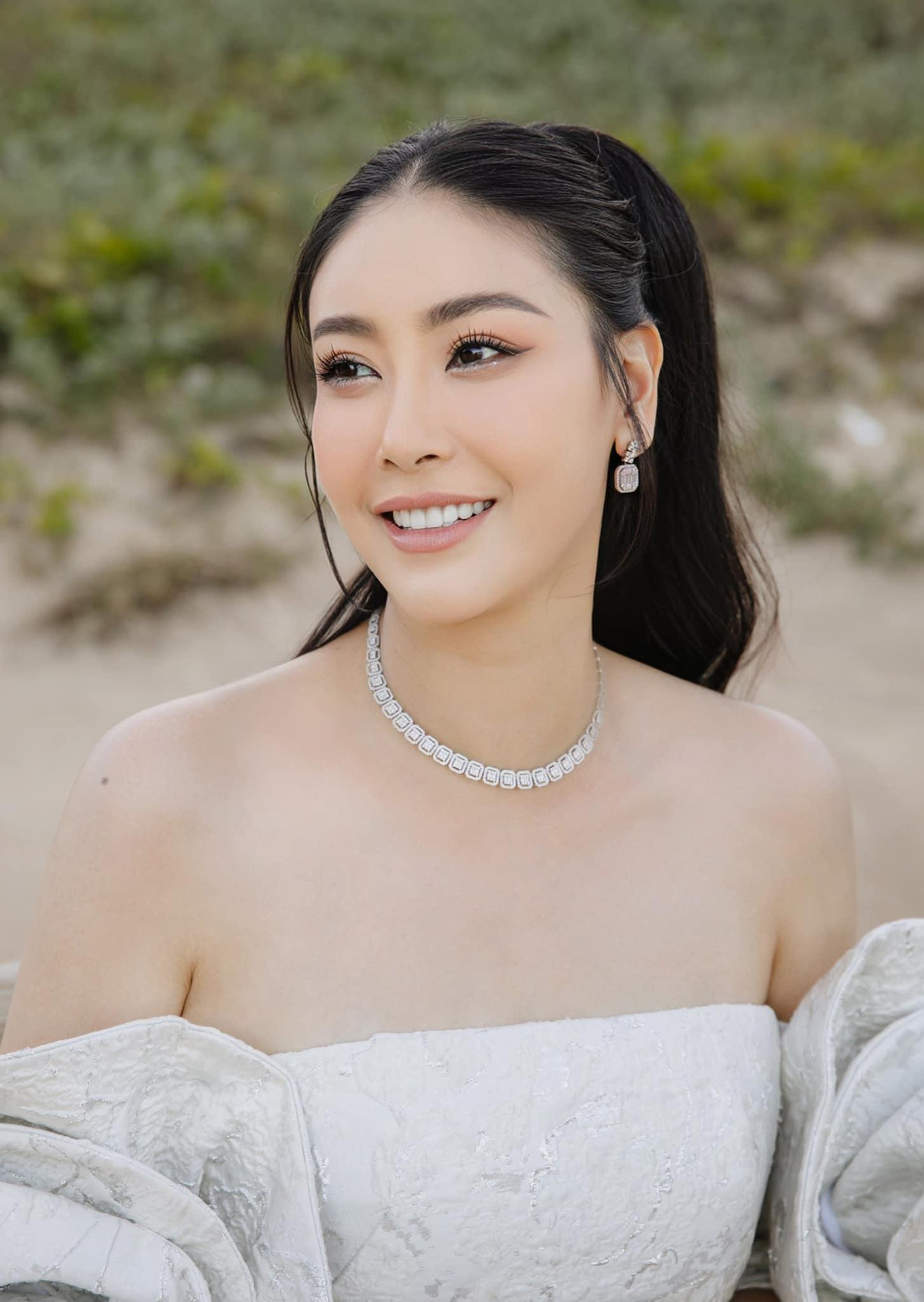 Vẻ đẹp quyến rũ không tì vết ở tuổi 45 của Hoa hậu Việt Nam 1992 khiến fans trầm trồ.