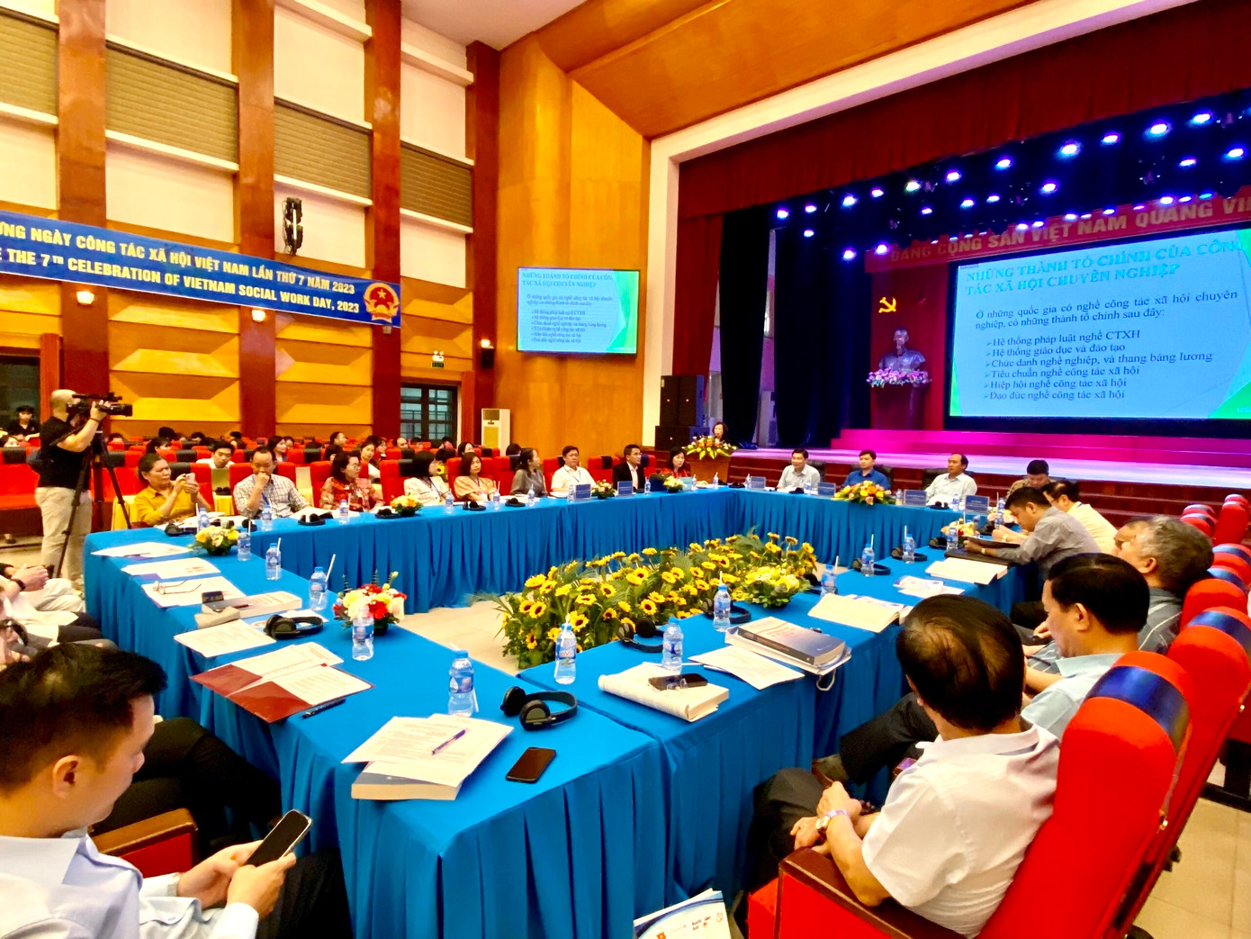 Hội thảo quốc tế &quot;Hoàn thiện khung pháp lý phát triển công tác xã hội tại Việt Nam&quot;.