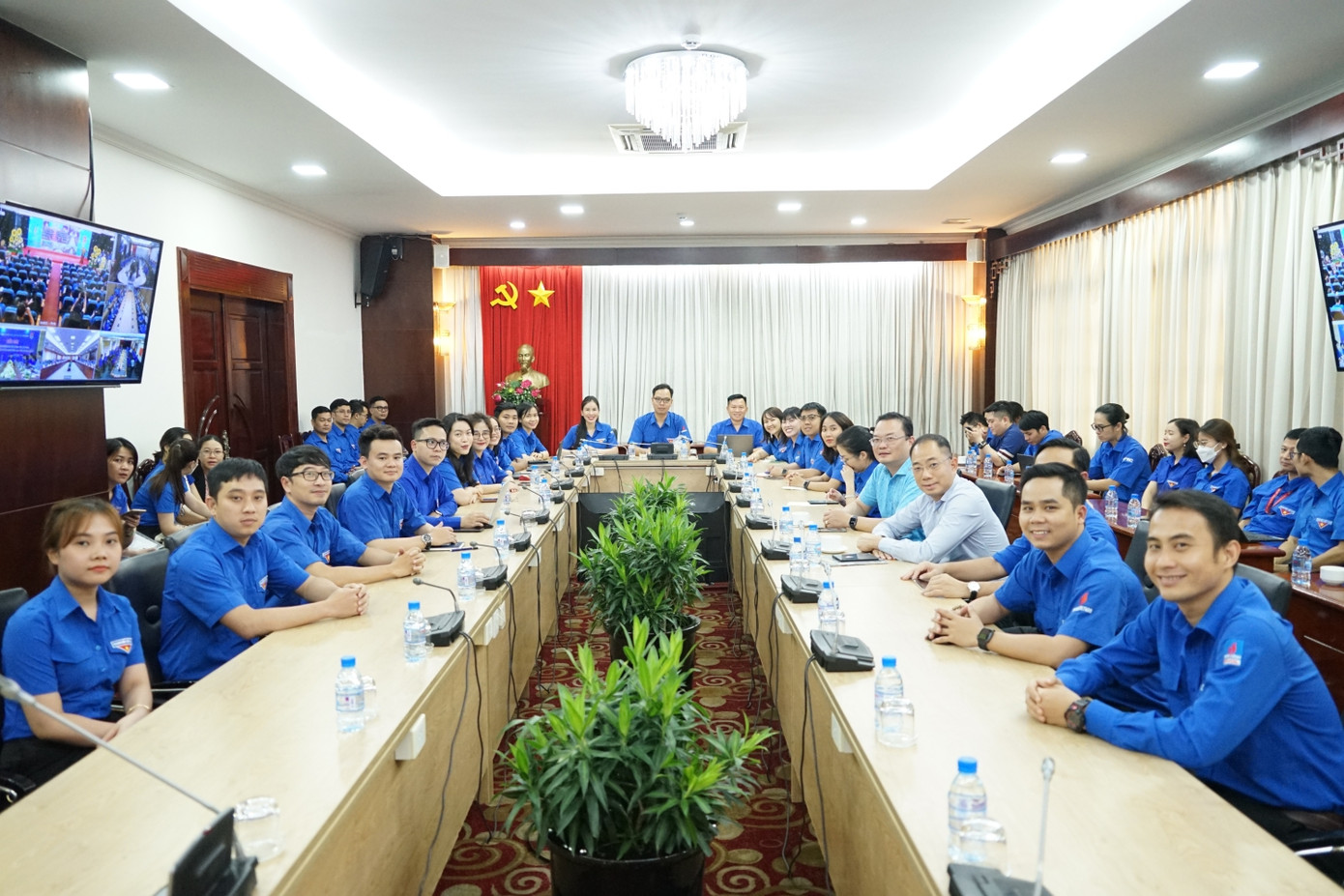 Các điểm cầu theo dõi buổi đối thoại