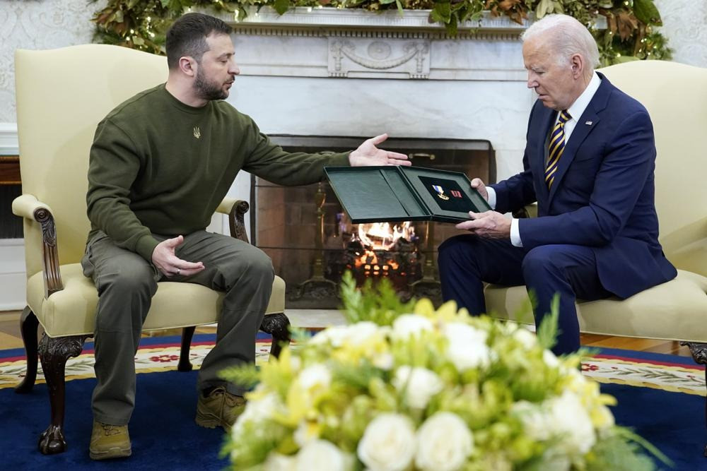 Tổng thống Zelensky thăm Mỹ, gặp Tổng thống Joe Biden. Ảnh: AP