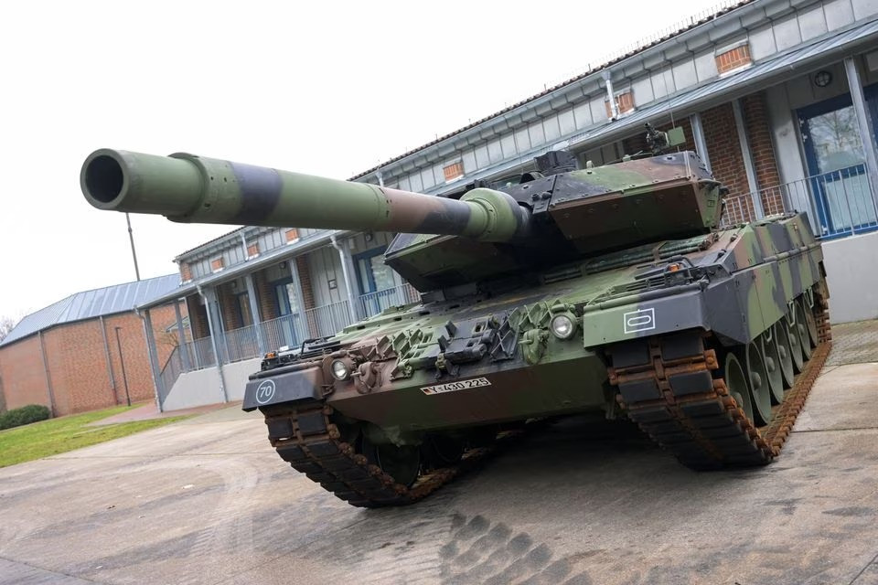 Xe tăng Leopard 2 tại căn cứ của quân đội Đức ở Munster. Ảnh: Reuters