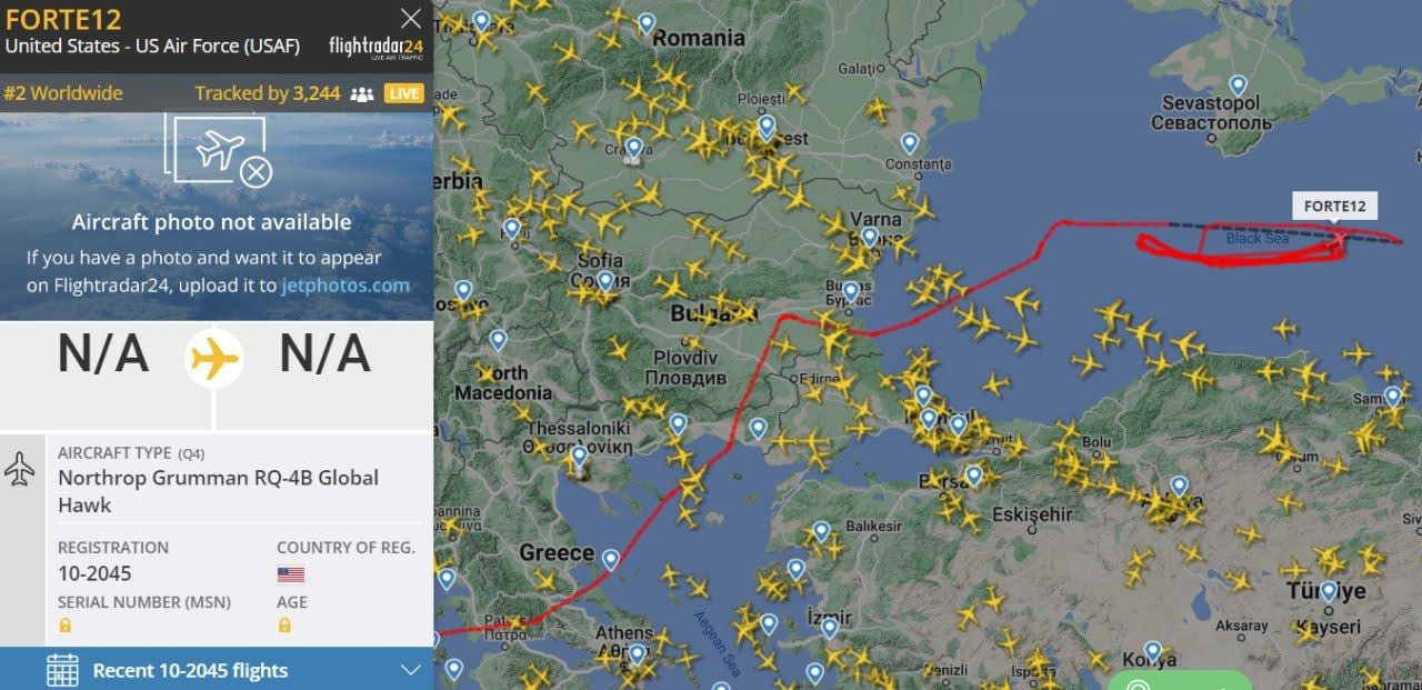 Đường đi của máy bay FORTE12 trên Flightradar24.