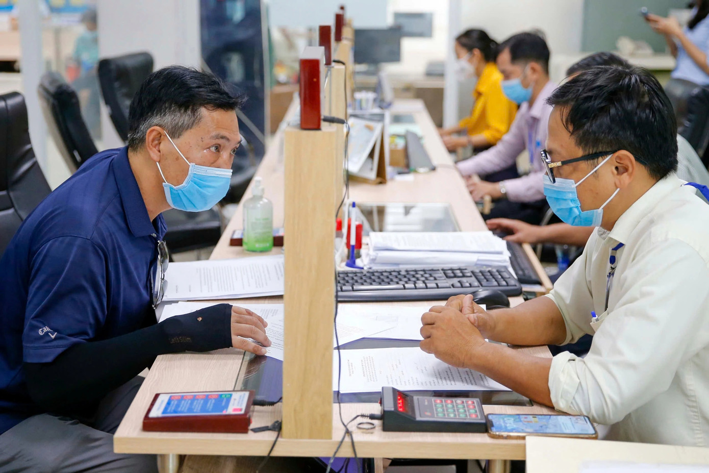 Dự thảo Nghị định về sửa đổi, bổ sung Nghị định số 178 đề xuất cấp bù chế độ cho cán bộ nghỉ hưu trước tuổi. Ảnh minh họa. Dự thảo Nghị định về sửa đổi, bổ sung Nghị định số 178 đề xuất cấp bù chế độ cho cán bộ nghỉ hưu trước tuổi. Ảnh minh họa.