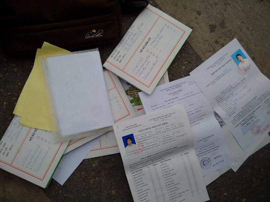 Thanh niên quỳ trước cổng VTV xin làm nhân viên bán hàng ảnh 2