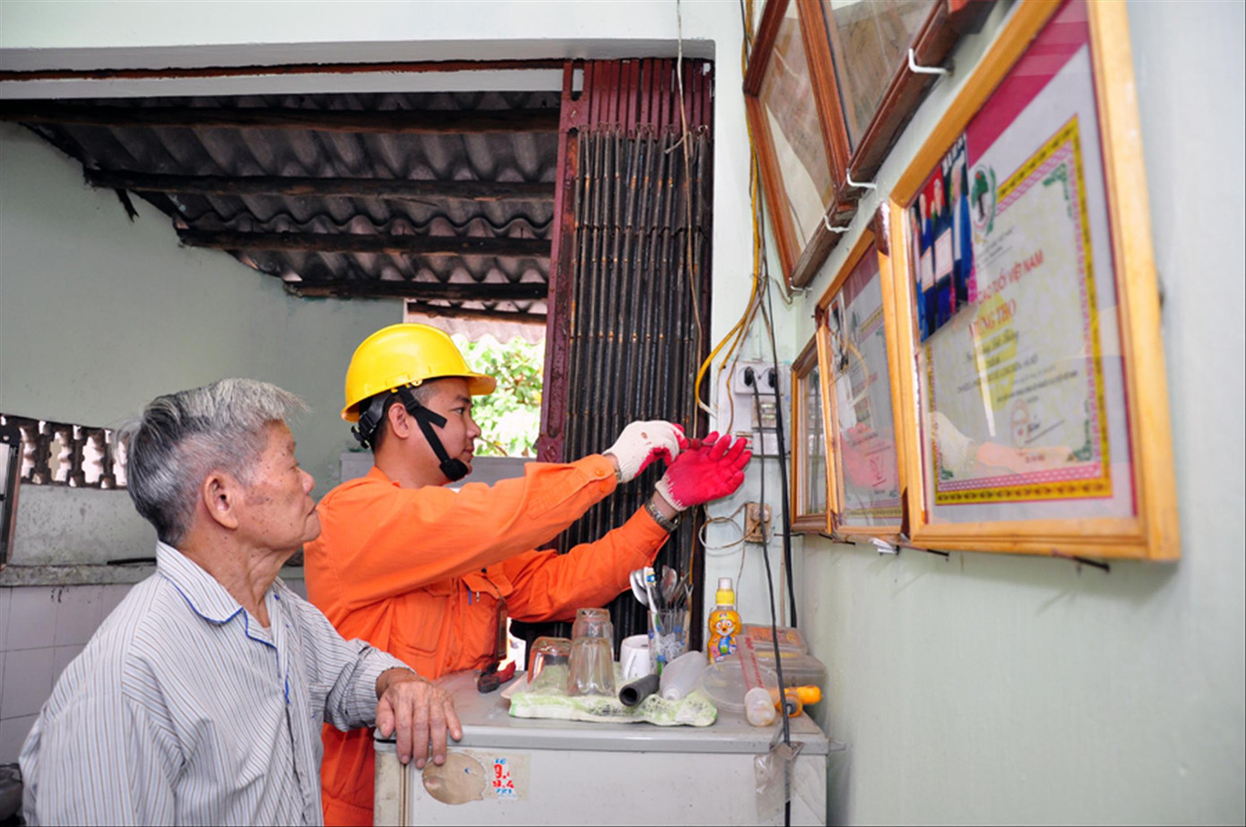 'Giá điện không tăng 8,36% như EVN công bố'? ảnh 5 'Giá điện không tăng 8,36% như EVN công bố'? ảnh 5