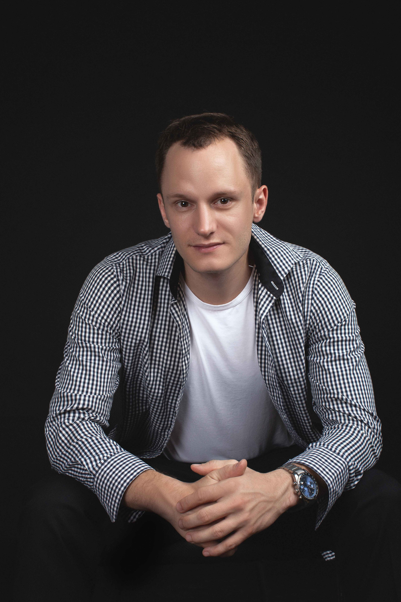 Nhà văn Serbia viết tiểu thuyết bằng tiếng Việt ảnh 1