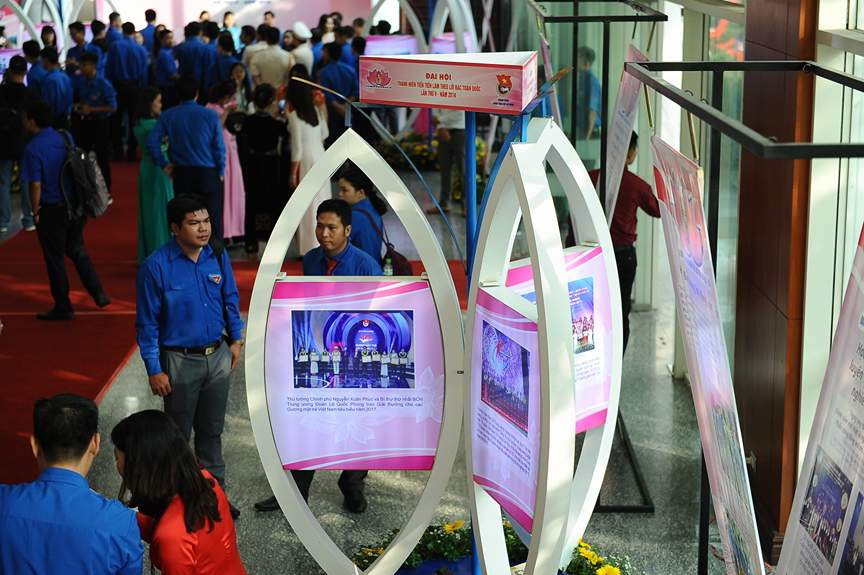 Tuyên dương Thanh niên tiên tiến làm theo lời Bác lần thứ V ảnh 21