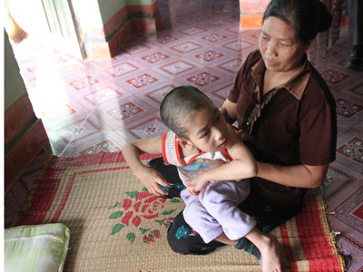 Bà Phan Thị Loan có 4 người thân chết vì ung thư Ảnh: T.V