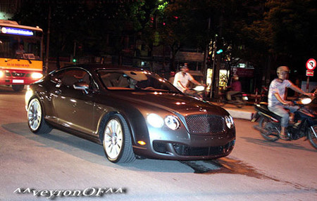 "Vua tốc độ" Bently Continental GT Speed trên đường phố VN. Ảnh: auto.net.vn