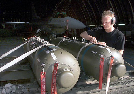 Bom có gắn bộ cảm biến CBU-105D/B của Mỹ. Ảnh: Depro.com