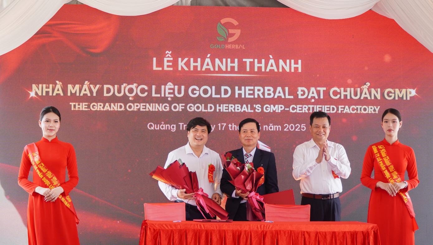 Các đơn vị ký kết hợp tác trong quảng bá, sản xuất và tiêu thụ dược liệu sạch Hoàng Linh Biotech: Tiên phong phát triển dược liệu sạch Việt Nam 21/01/2025 Xung đột Nga - Ukraine ngày 29/1: Nga tuyên bố quét sạch nhiều kho đạn dược và nhiên liệu của Ukraine 29/01/2024 Đầu tư vào dược liệu sạch, Đỗ Minh Đường chữa rối loạn cương dương hiệu quả 11/09/2019 Tìm dược liệu sạch ở đâu để chữa bệnh? 10/05/2016 Nguồn dược liệu sạch, đạt chuẩn quyết định chất lượng sản phẩm đông dược Việt Nam 21/11/2014