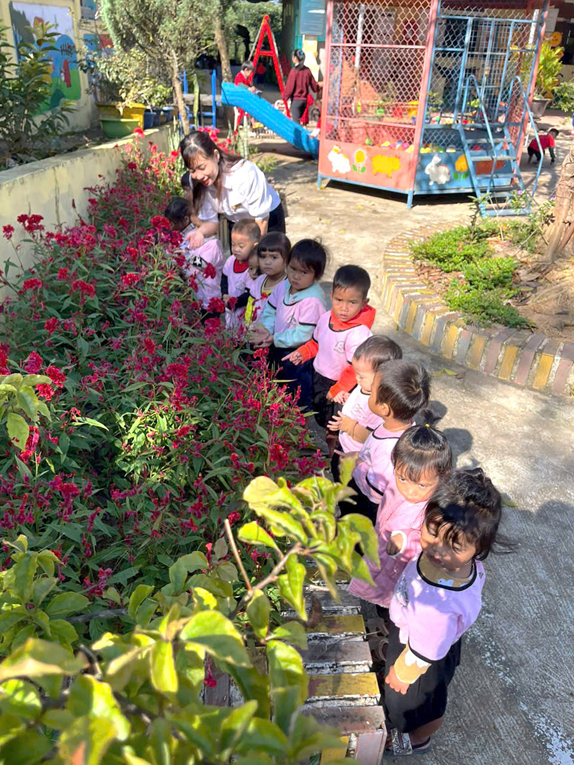 Một giờ học của trẻ ở Trường Mầm non xã A Dơi, huyện miền núi Hướng Hóa, tỉnh Quảng Trị (Ảnh minh họa) Một giờ học của trẻ ở Trường Mầm non xã A Dơi, huyện miền núi Hướng Hóa, tỉnh Quảng Trị (Ảnh minh họa)