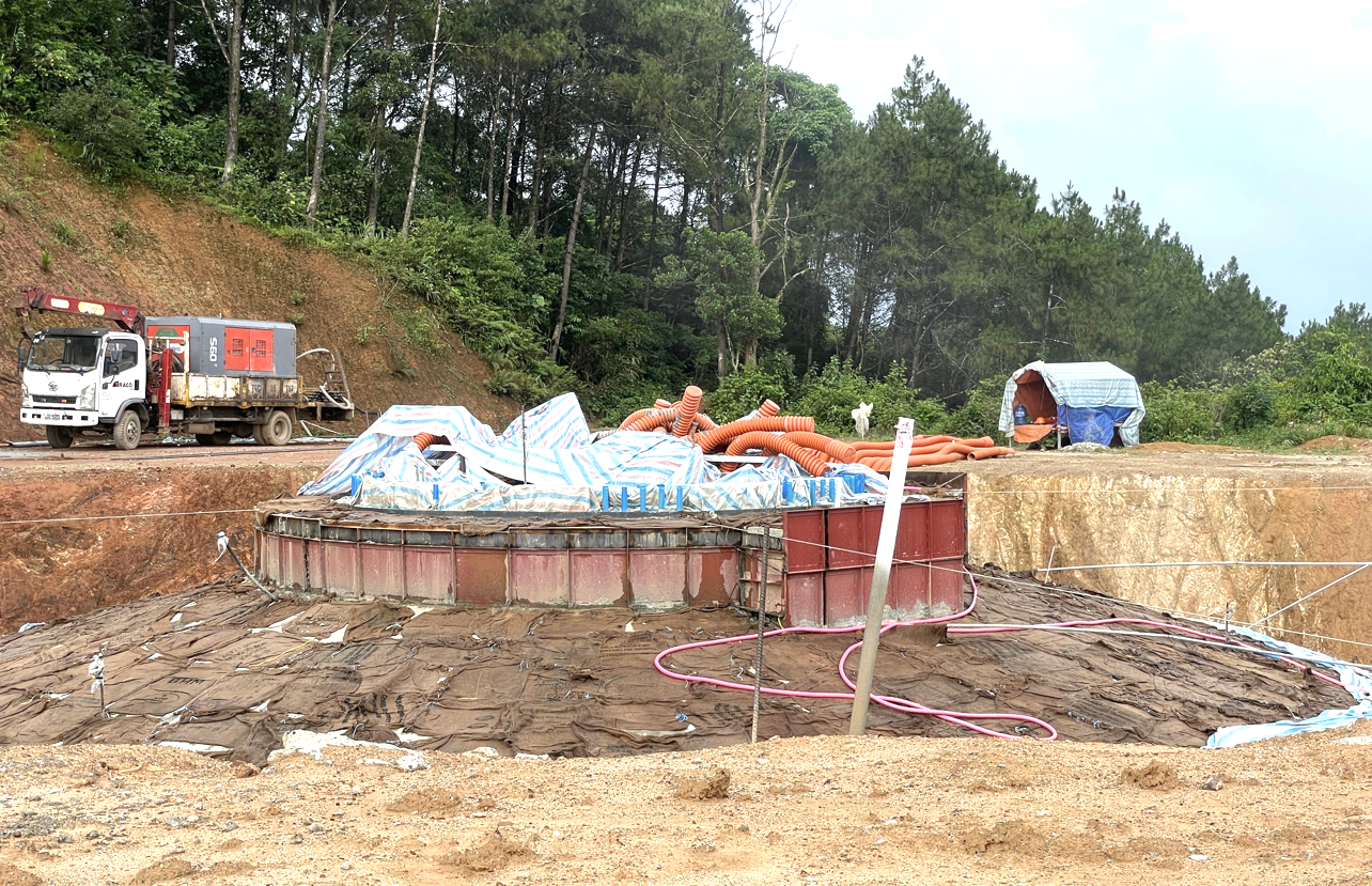 Dự án điện gió Tân Hợp bị xử phạt hành chính 114 triệu đồng do sử dụng đất chưa được cơ quan có thẩm quyền cho phép. Ảnh: Táo Hoàng