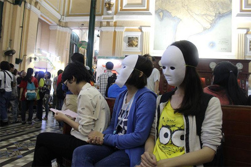 Trong bưu điện thành phố