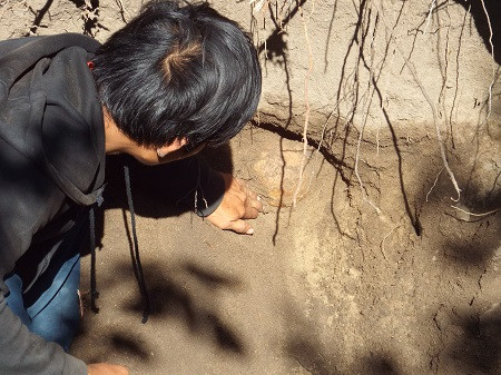 Hố chôn người tập thể được phát hiện như thế nào? ảnh 2