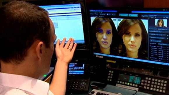 Đa số thành viên Facebook phàn nàn và lo lắng về vấn đề lộ thông tin cá nhân trên mạng xã hội này. Đa số thành viên Facebook phàn nàn và lo lắng về vấn đề lộ thông tin cá nhân trên mạng xã hội này