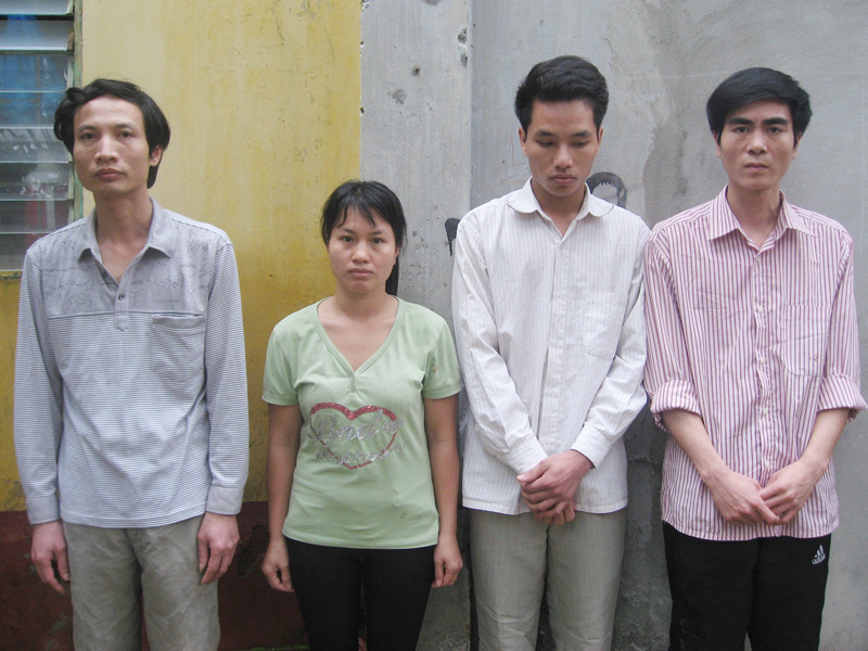 Bốn đối tượng liên quan trong đường dây làm vé giả. Bốn đối tượng liên quan trong ổ nhóm làm vé giả