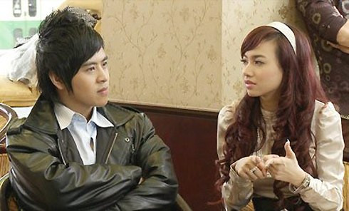 Đầu 2009, anh bắt đầu thể hiện khả năng diễn xuất khi tham gia một vai phụ trong bộ phim 