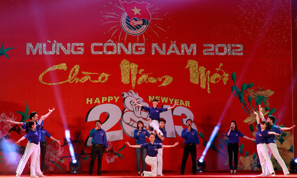 Đây là chương trình do Thành đoàn - Hội Sinh viên Tp. Hà Nội tổ chức nhằm tổng kết công tác Đoàn, phong trào thanh thiếu nhi Thủ đô và tuyên dương các cá nhân, tập thể xuất sắc trong hoạt động Đoàn, Hội năm 2012