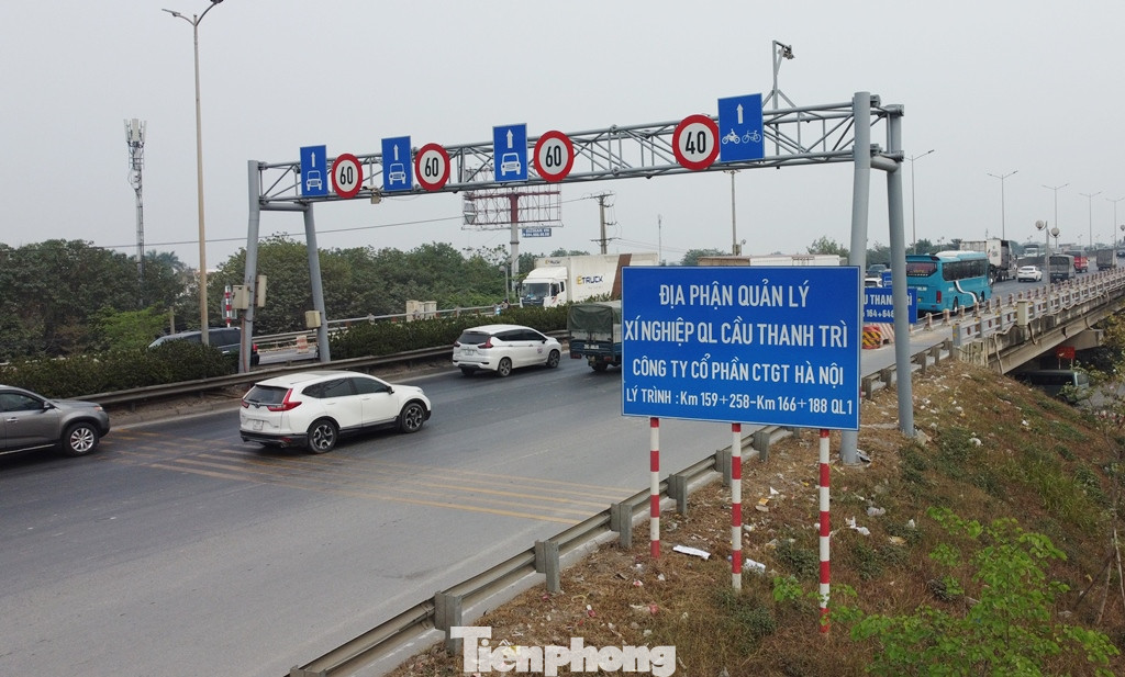 Hiện dự án đã thi công xong việc lắp đặt biển báo và hệ thống đảm bảo giao thông trong đó có loa phát thanh.