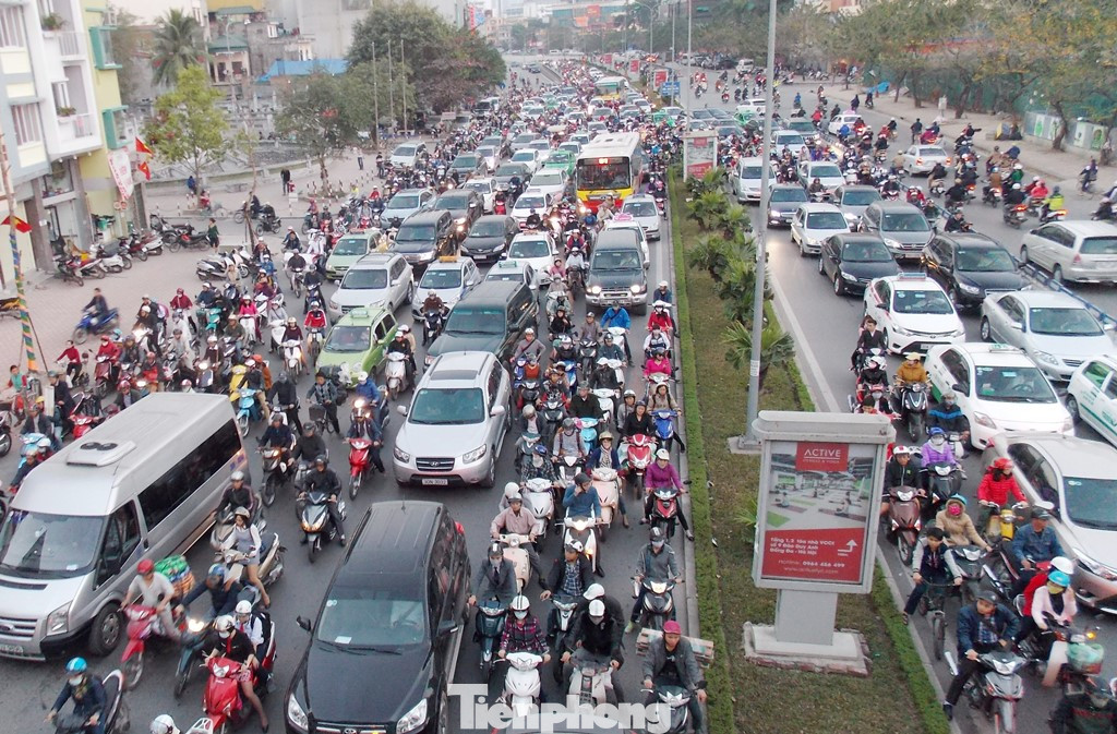 Dự thảo Nghị quyết phân vùng ô nhiễm thấp để hạn chế xe cá nhân sẽ được trình HĐND Hà Nội vào tháng 11 tới.