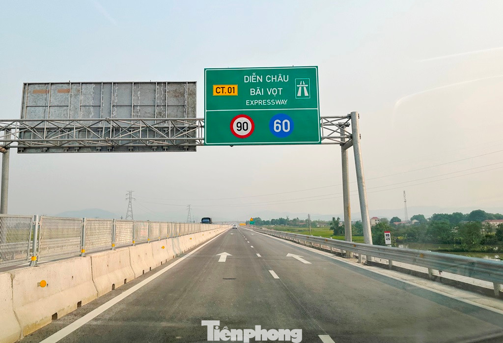 Vị trí trạm dừng nghỉ thứ ba được xây dựng tại Km478+200 thuộc dự án thành phần cao tốc Diễn Châu - Bãi Vọt thuộc địa bàn xã Yên Hồ, huyện Đức Thọ, tỉnh Hà Tĩnh.