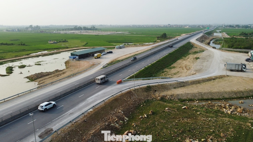 Mặt bằng trạm dừng nghỉ trên cao tốc Mai Sơn - QL45 đã được tỉnh Thanh Hóa hoàn thành cơ bản, bàn giao cho nhà đầu tư.