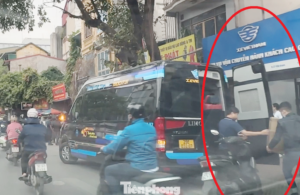 Địa điểm dừng đỗ là trước văn phòng đại diện của hãng này (số nhà 283 - 285) trên đường Lê Duẩn.