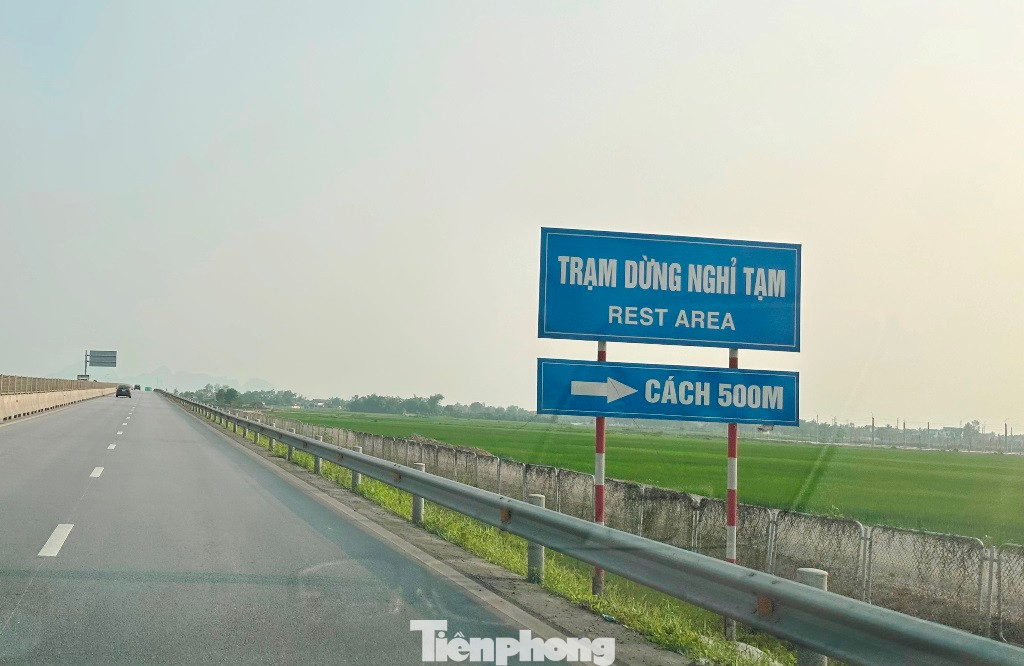 Tại các dự án cao tốc Nghi Sơn - Diễn Châu, Diễn Châu - Bãi Vọt (thông xe dịp 2/9/2023) các chủ đầu tư, doanh nghiệp dự án tại đây cũng bố trí các lán nghỉ tạm cho lái xe tương tự như cao tốc Mai Sơn - QL45. Tuy nhiên do xây dựng tạm bợ nên khả năng phục vụ rất hạn chế.