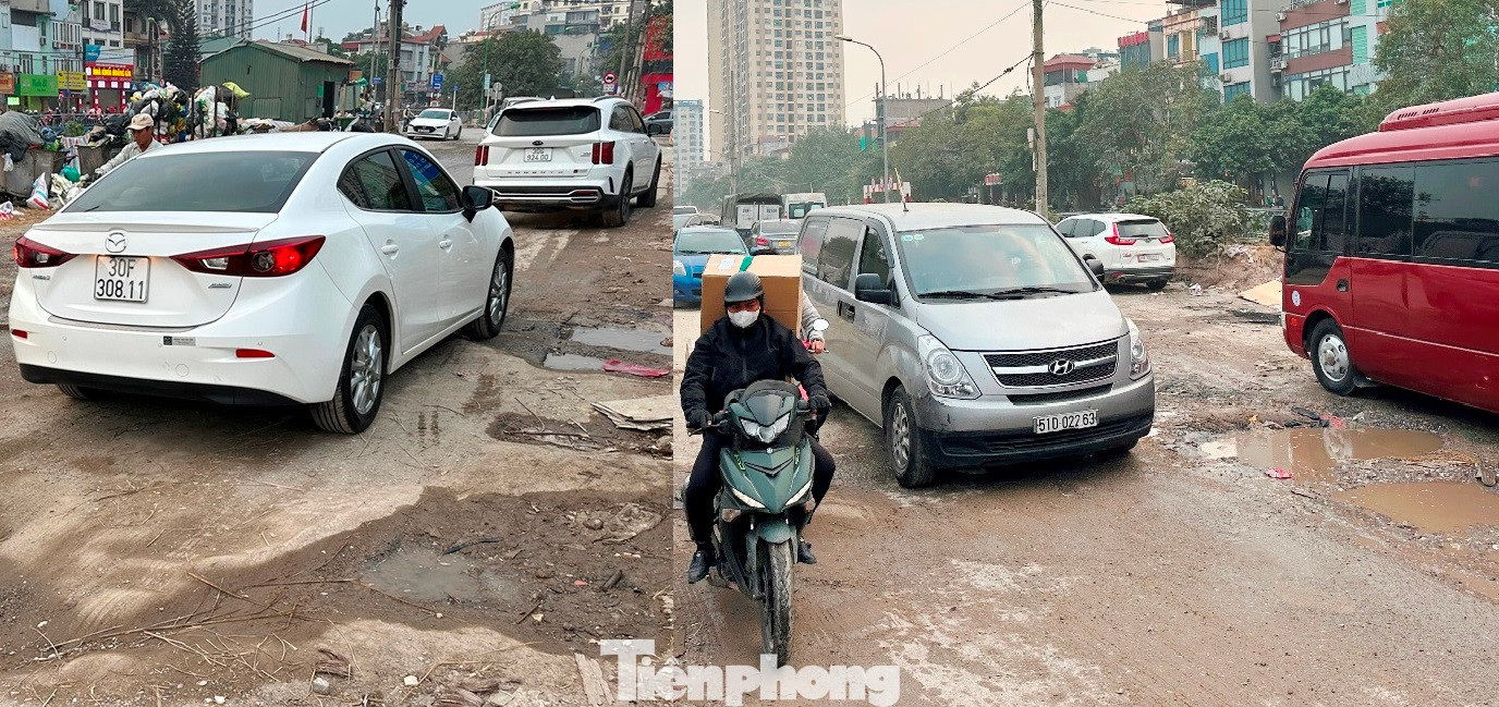 Bụi mịt mù và nước ứ đọng trên đường vừa khiến xe di chuyển khó khăn, vừa tiềm ẩn nhiều nguy cơ xảy ra tai nạn giao thông.