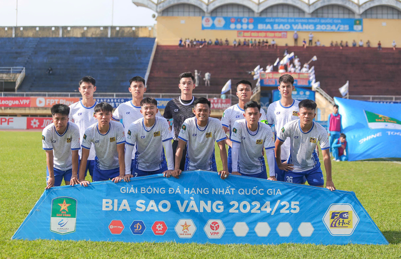 Đội hình xuất phát của CLB Huế trong một trận đấu mùa giải 2024/2025 Đội hình xuất phát của CLB Huế trong một trận đấu mùa giải 2024/2025