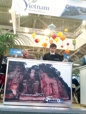 Một số hình ảnh đăng trên Facebook của người tên H. Một số hình ảnh đăng trên Facebook của người tên H