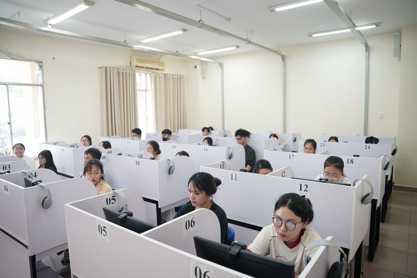 Thí sinh tham gia đợt 2 kỳ thi đánh giá năng lực chuyên biệt tại Trường Đại học Sư phạm TPHCM (ảnh: T.P)