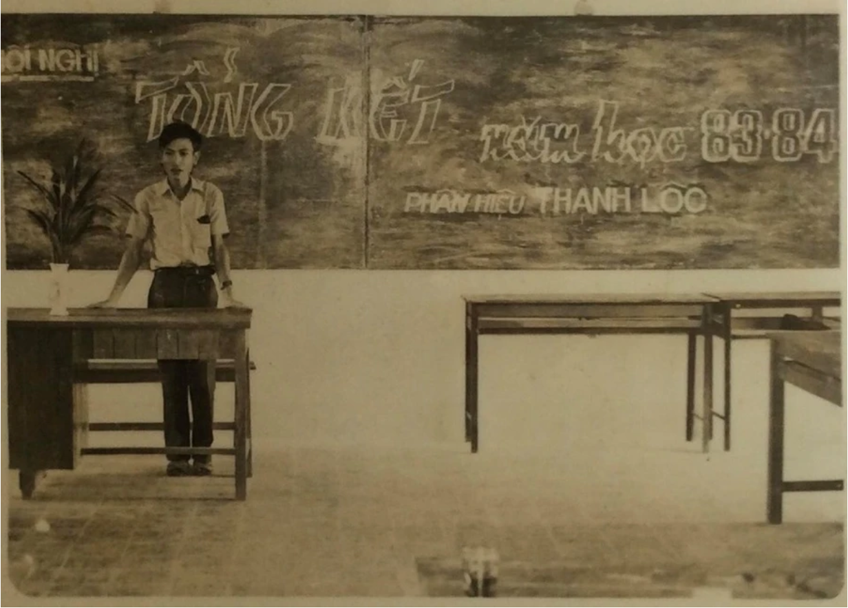 Thầy giáo Nguyễn Văn Ngai năm học 1983 - 1984. Ảnh: NVCC Thầy giáo Nguyễn Văn Ngai năm học 1983 - 1984. Ảnh: NVCC