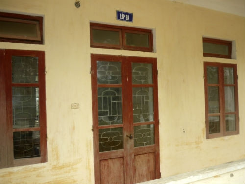 Lớp học 2A, nơi cô N. đánh nhau với chị H. ngay trên bục giảng trong giờ dạy học. Lớp học 2A, nơi cô N. đánh nhau với chị H. ngay trên bục giảng trong giờ dạy học