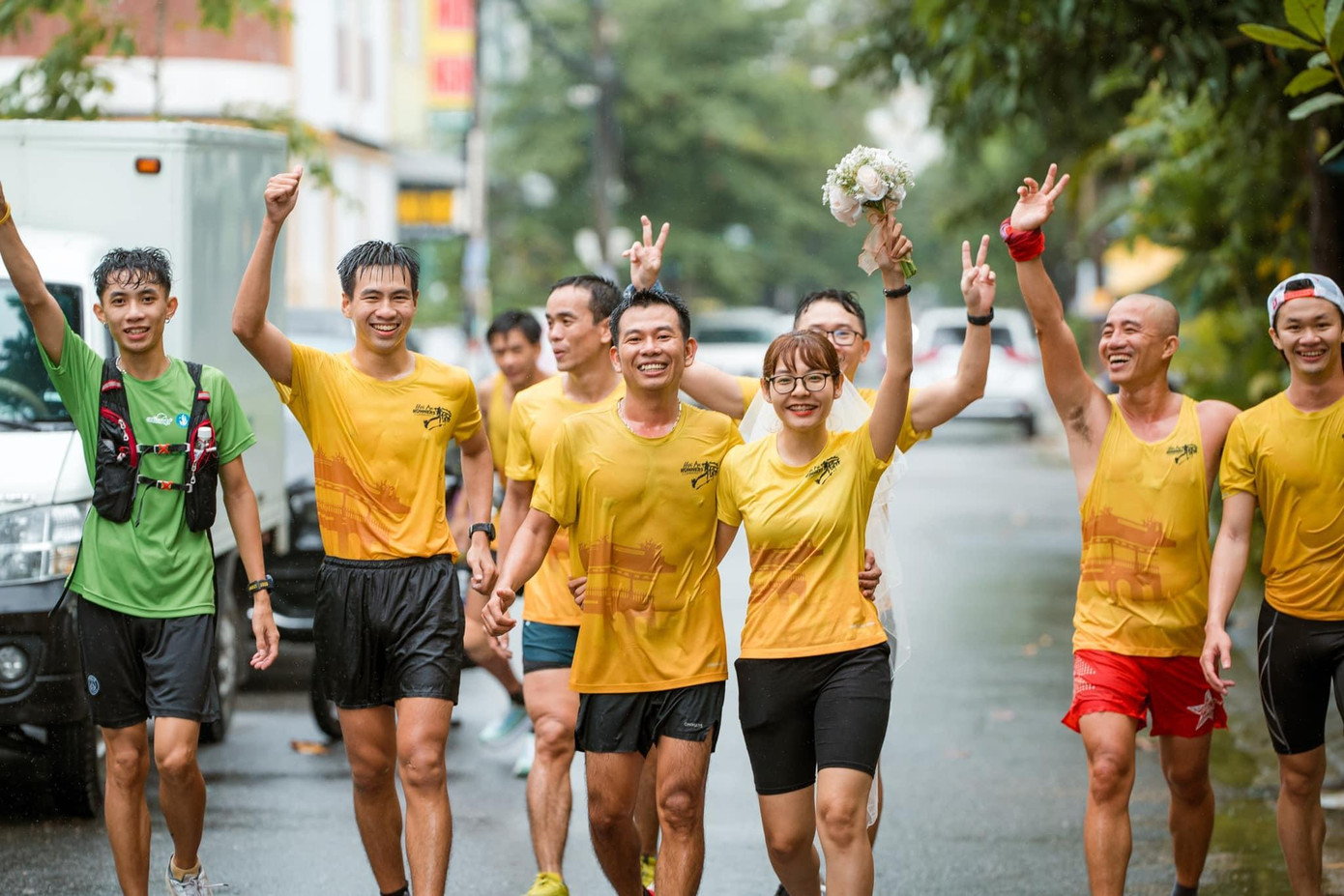 Được biết, cặp đôi Linh – Châu đã tham gia Team Hội An Runner’community. Vì có duyên nên tại các giải chạy với quãng đường vài chục kilomet ở Nha Trang hai người thường về đích cùng nhau. Được biết, cặp đôi Linh – Châu đã tham gia Team Hội An Runner’community. Vì có duyên nên tại các giải chạy với quãng đường vài chục kilomet ở Nha Trang hai người thường về đích cùng nhau.