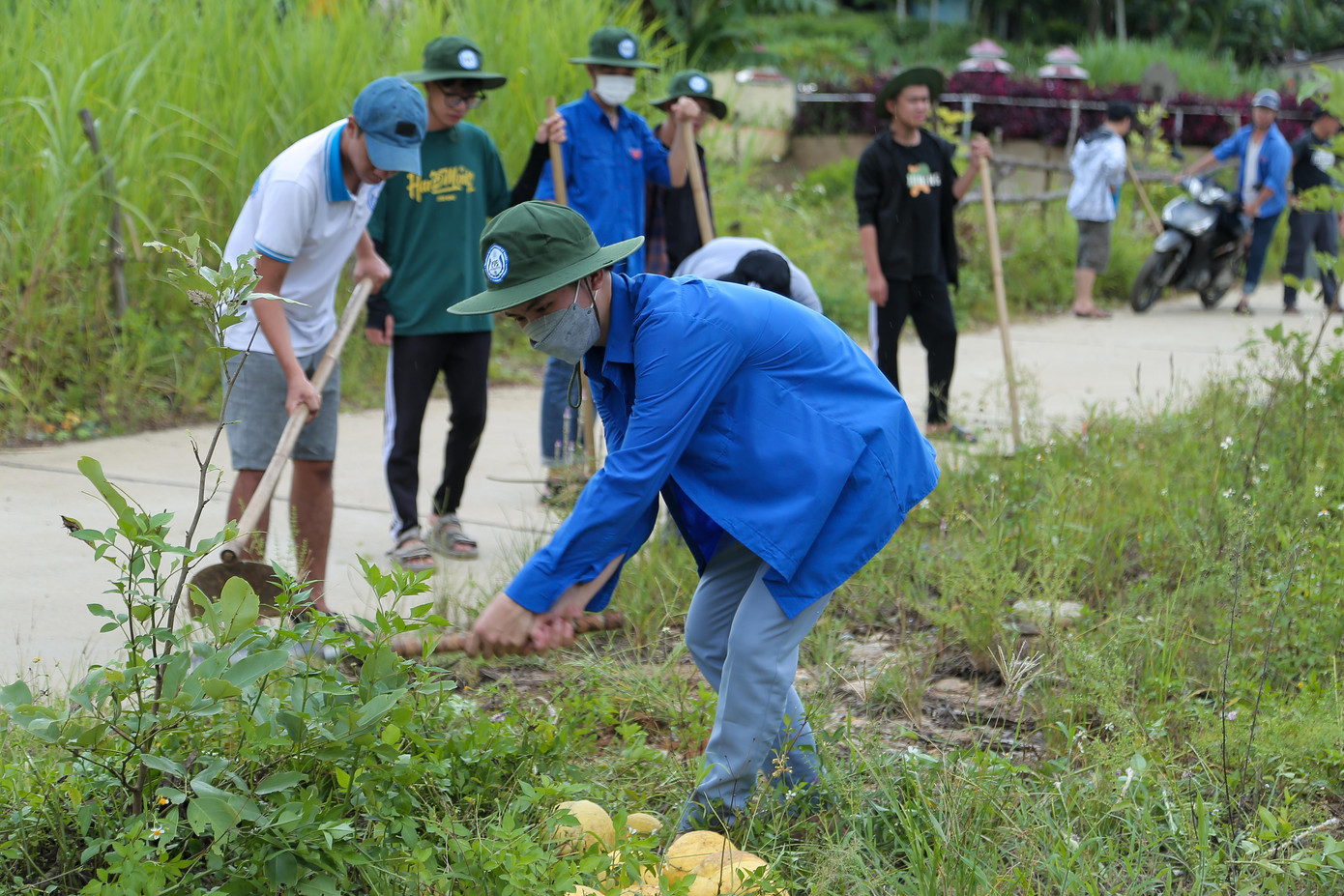 Năm nay, Mùa hè xanh đã thu hút sự tham gia của hơn 1.000 bạn trẻ Đại học Đà Nẵng với các hoạt động, chương trình diễn ra xuyên suốt tại Quảng Nam. Năm nay, Mùa hè xanh đã thu hút sự tham gia của hơn 1.000 bạn trẻ Đại học Đà Nẵng với các hoạt động, chương trình diễn ra xuyên suốt tại Quảng Nam.
